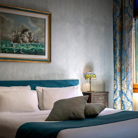 Palazzo San Luca Hotel Венеция Екстериор снимка