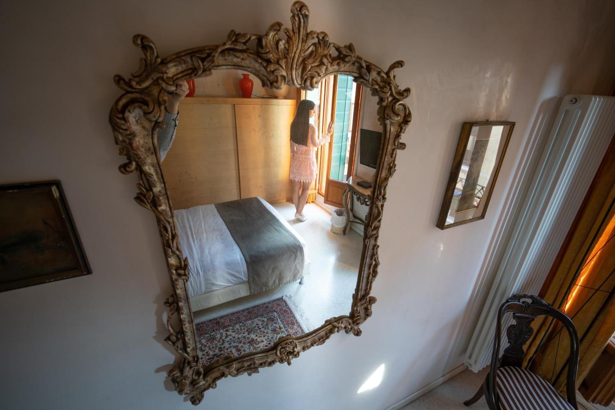 Palazzo San Luca Hotel Венеция Стая снимка