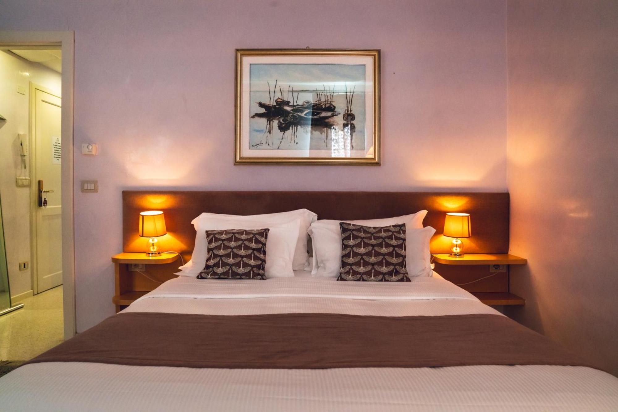 Palazzo San Luca Hotel Венеция Стая снимка