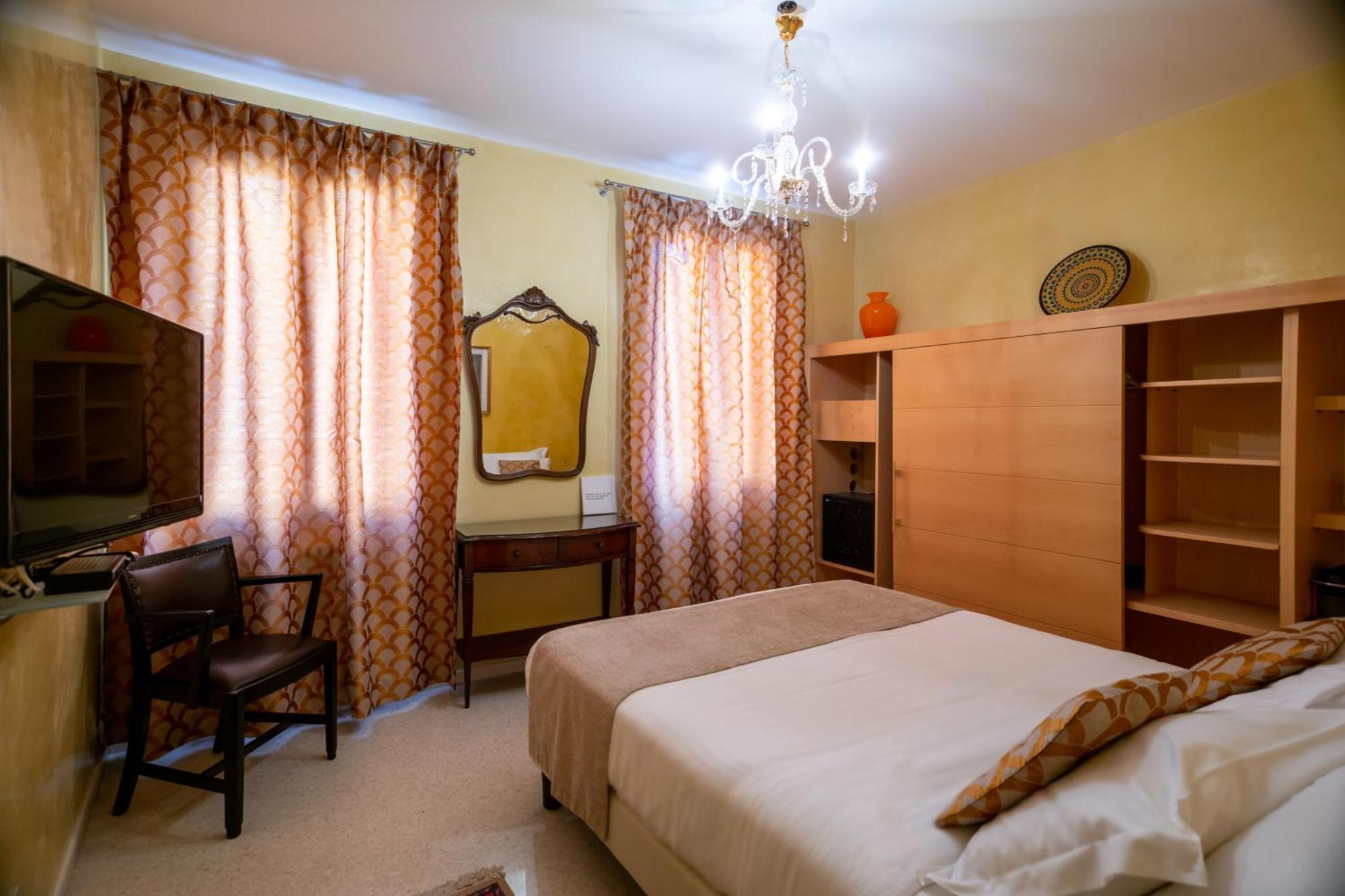 Palazzo San Luca Hotel Венеция Стая снимка