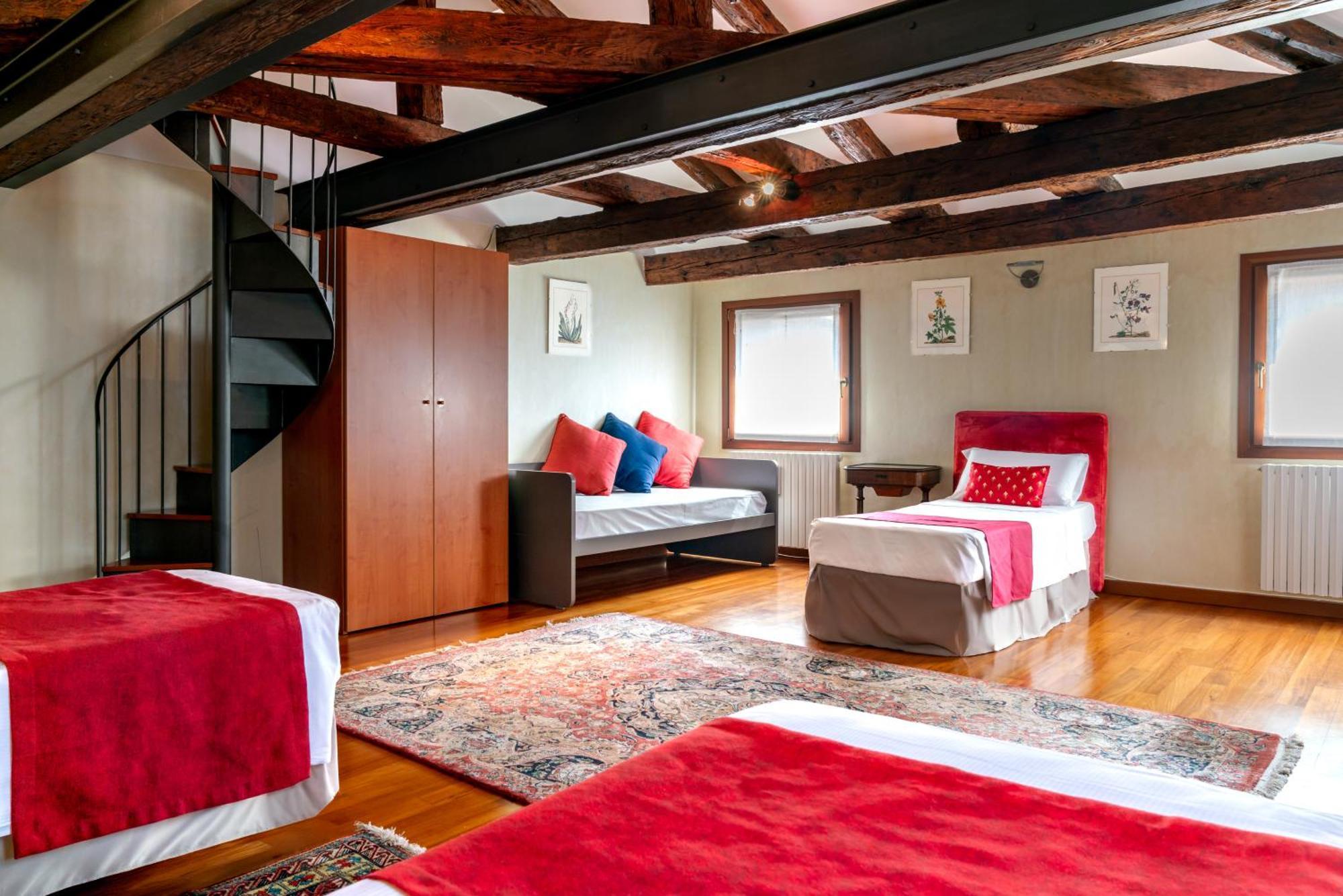Palazzo San Luca Hotel Венеция Стая снимка