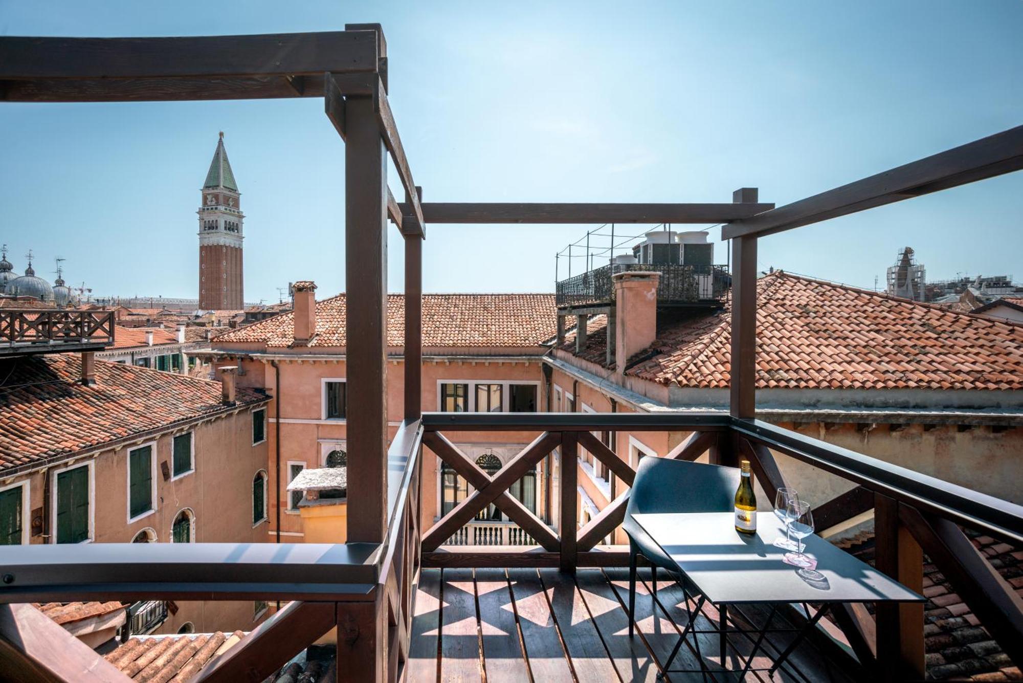 Palazzo San Luca Hotel Венеция Стая снимка
