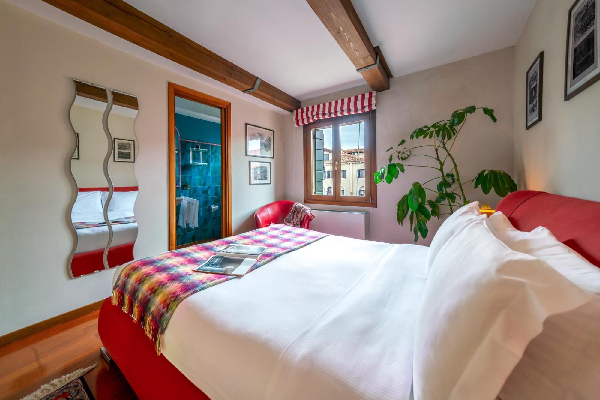 Palazzo San Luca Hotel Венеция Стая снимка