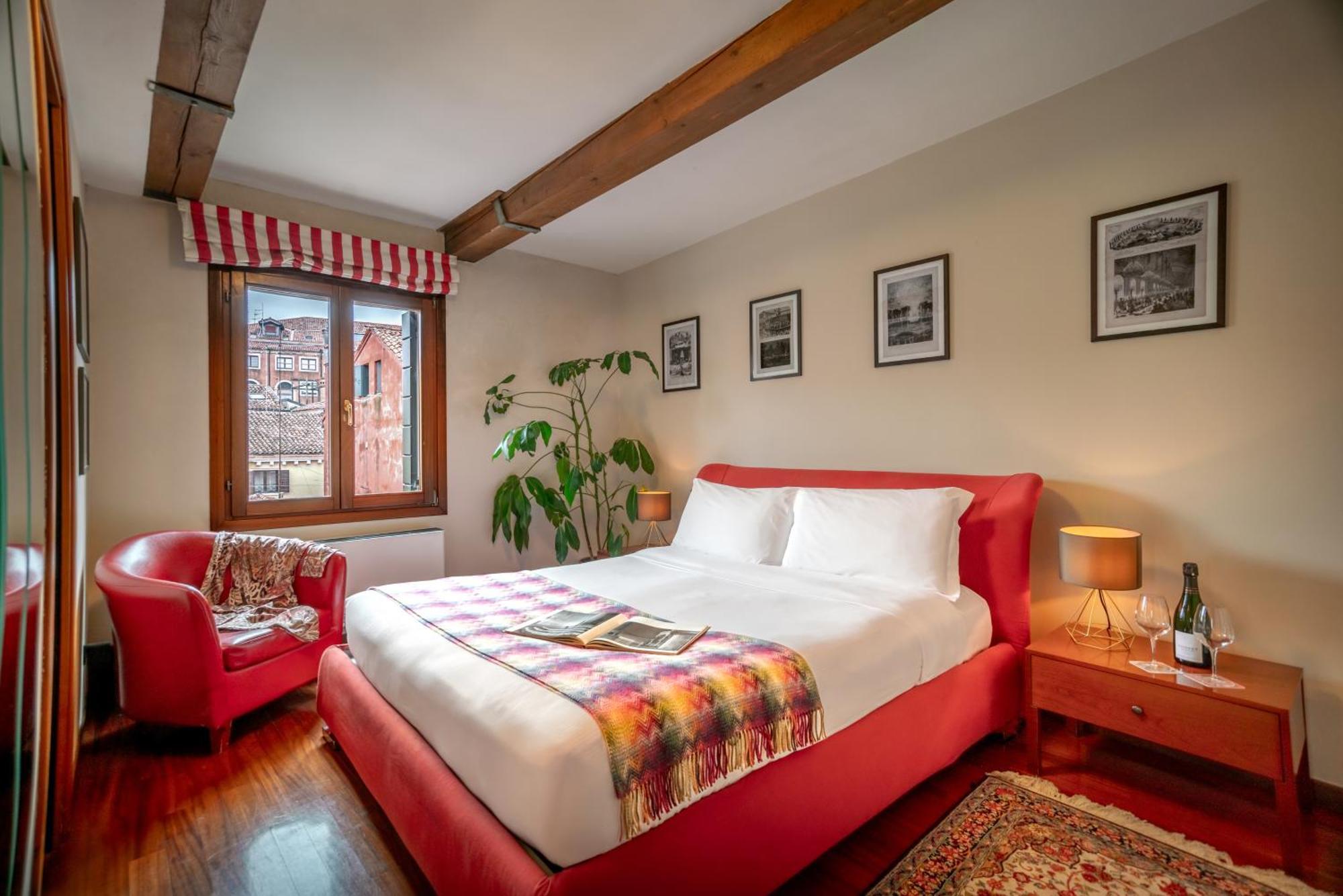 Palazzo San Luca Hotel Венеция Стая снимка