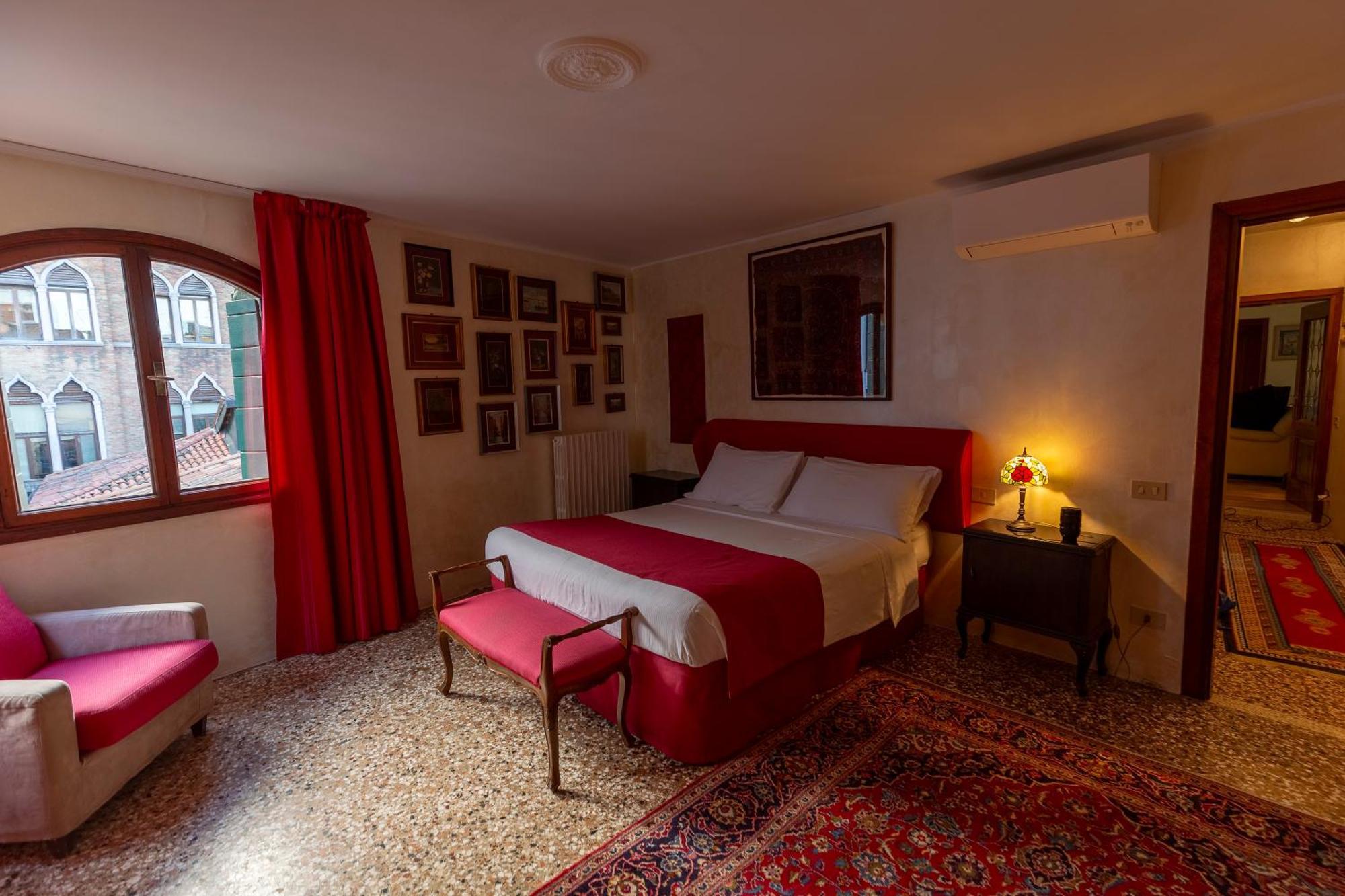 Palazzo San Luca Hotel Венеция Стая снимка