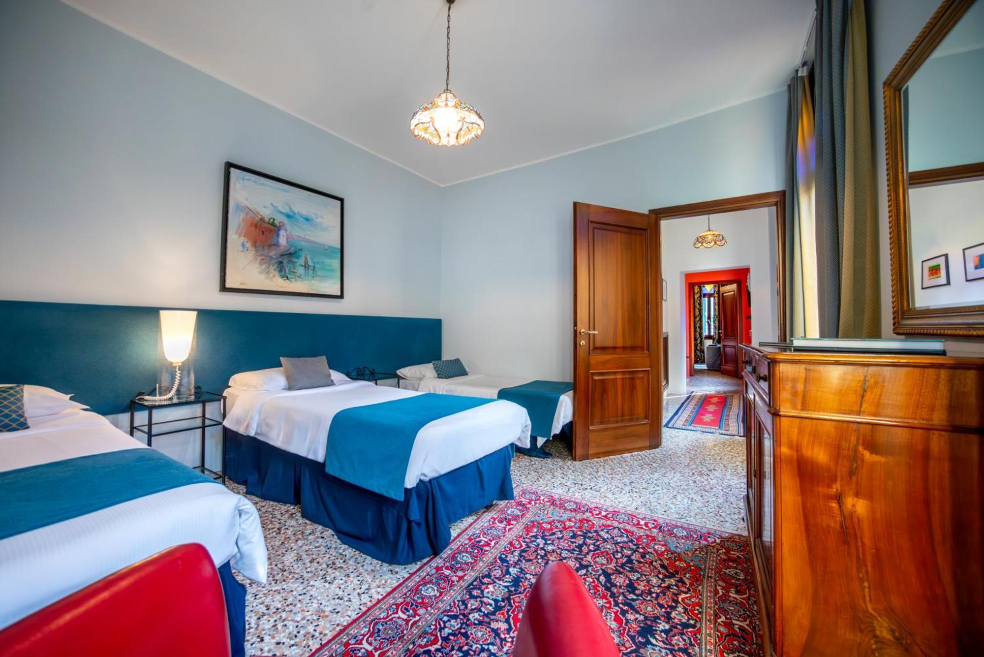 Palazzo San Luca Hotel Венеция Стая снимка
